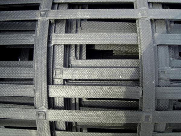 高強(qiáng)凸結(jié)點(diǎn)鋼塑土工格柵